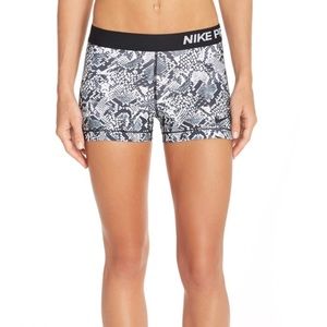 Nike Pro 3.0 Heights Vixen’ Dri-Fit Shorts